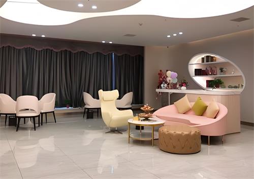 長沙美研整形大廳環(huán)境圖