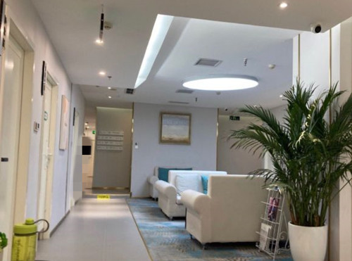 成都璞齡整形內(nèi)部等候區(qū)環(huán)境