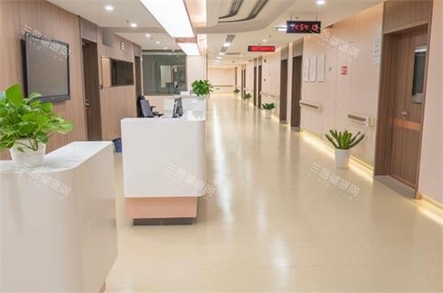 深圳禾正醫(yī)院整形科過道區(qū)