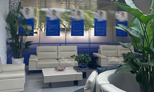 西安科大植發(fā)醫(yī)院等待區(qū)