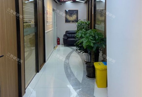 成都恒博植發(fā)內(nèi)部過(guò)道環(huán)境