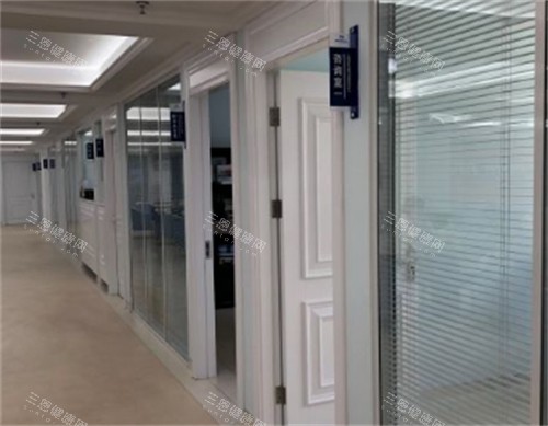 濟(jì)南麥迪格眼科走廊環(huán)境圖