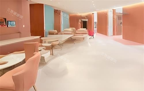 深圳藝星整形大廳休息區(qū)