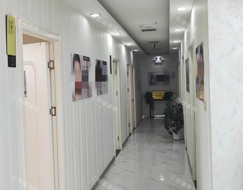 鄭州枝蔓醫(yī)療美容走廊環(huán)境 鄭州枝蔓醫(yī)療美容走廊環(huán)境